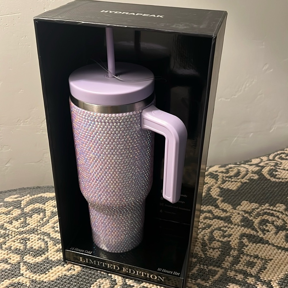 Brand New in Box Hydrapeak Tumbler